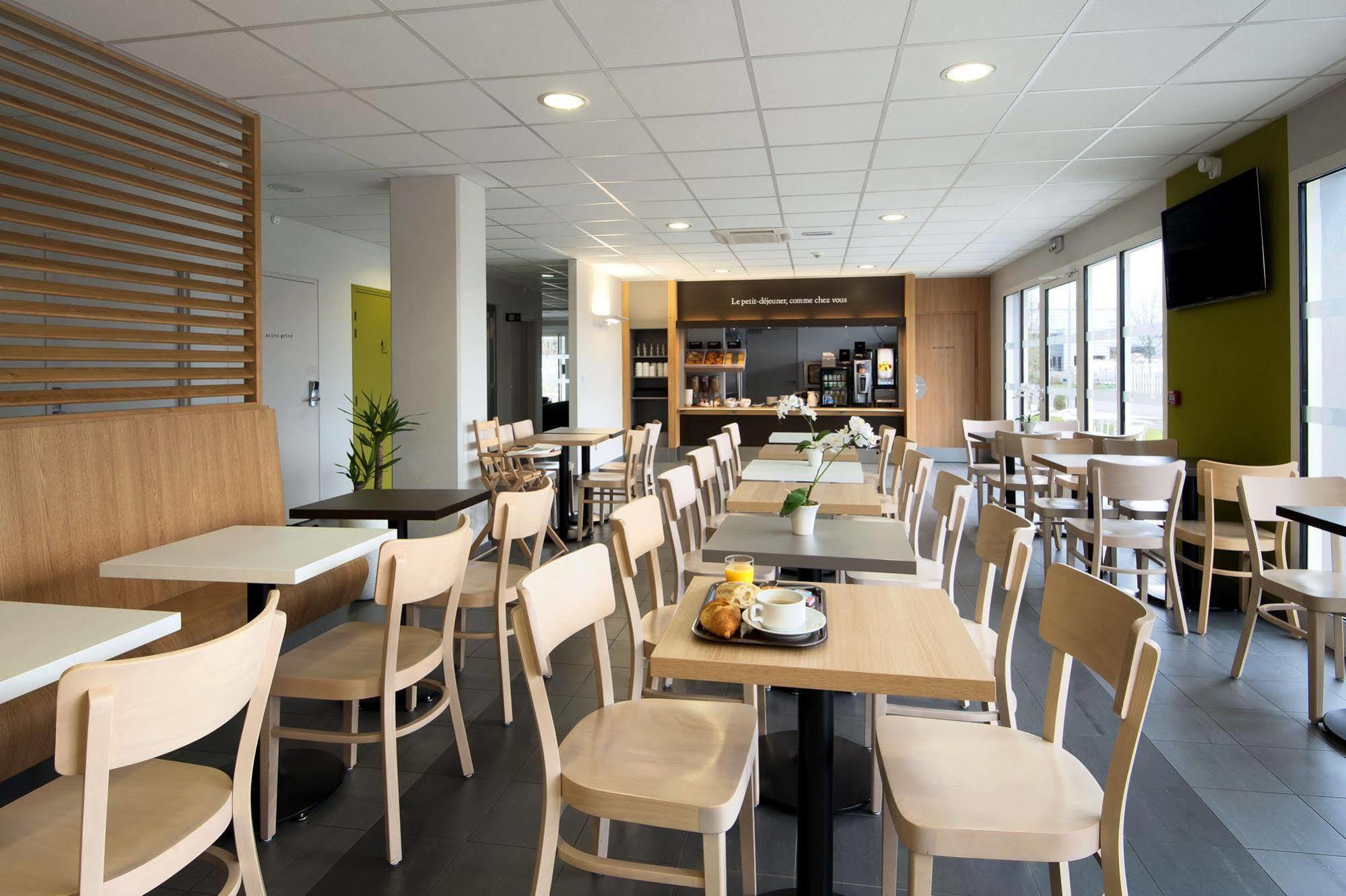 B&B Hotel Lyon Eurexpo Chassieu Exteriör bild