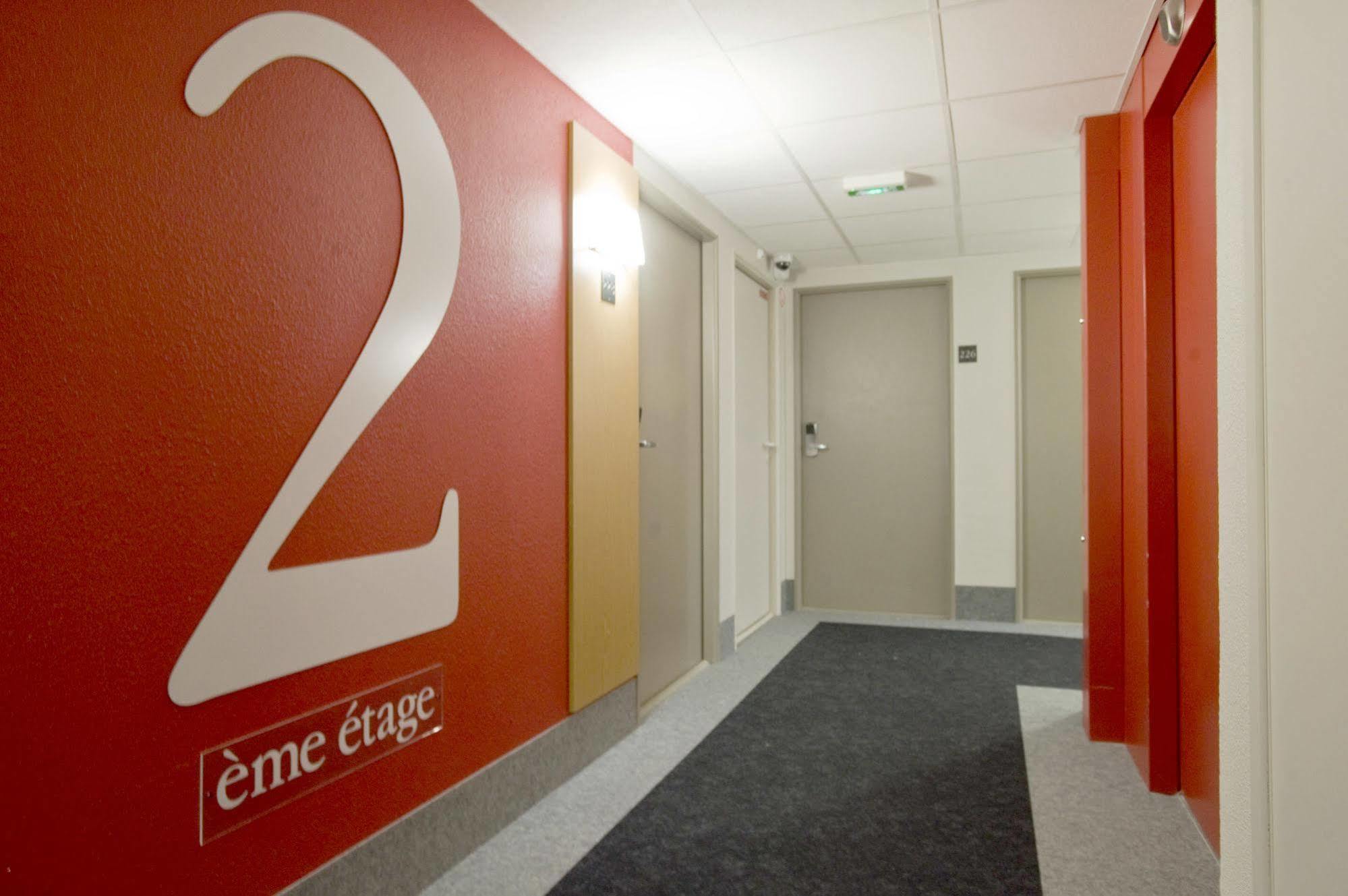 B&B Hotel Lyon Eurexpo Chassieu Exteriör bild